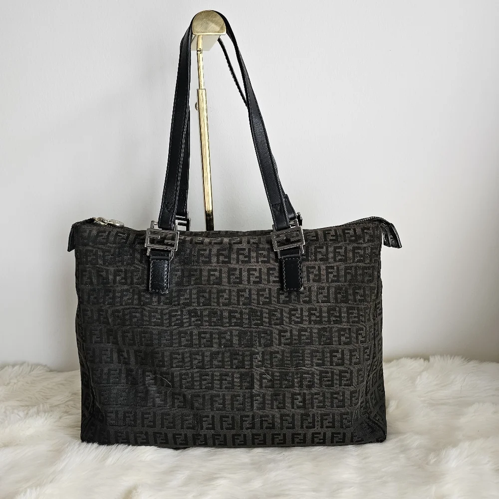 Fendi bag - Picture 3 of 13